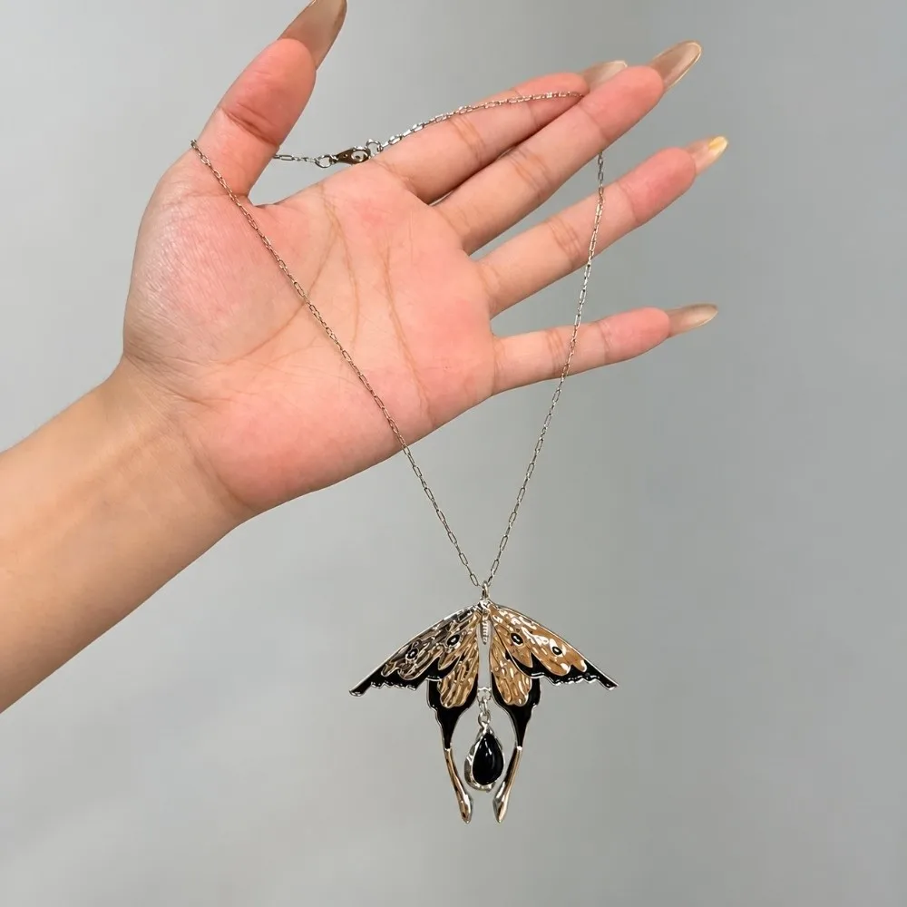 New Gothic Moth Pendant Necklace Dark Aesthetic Geometric Choker Necklaces Winged Moth Metal Sweater Chain Women