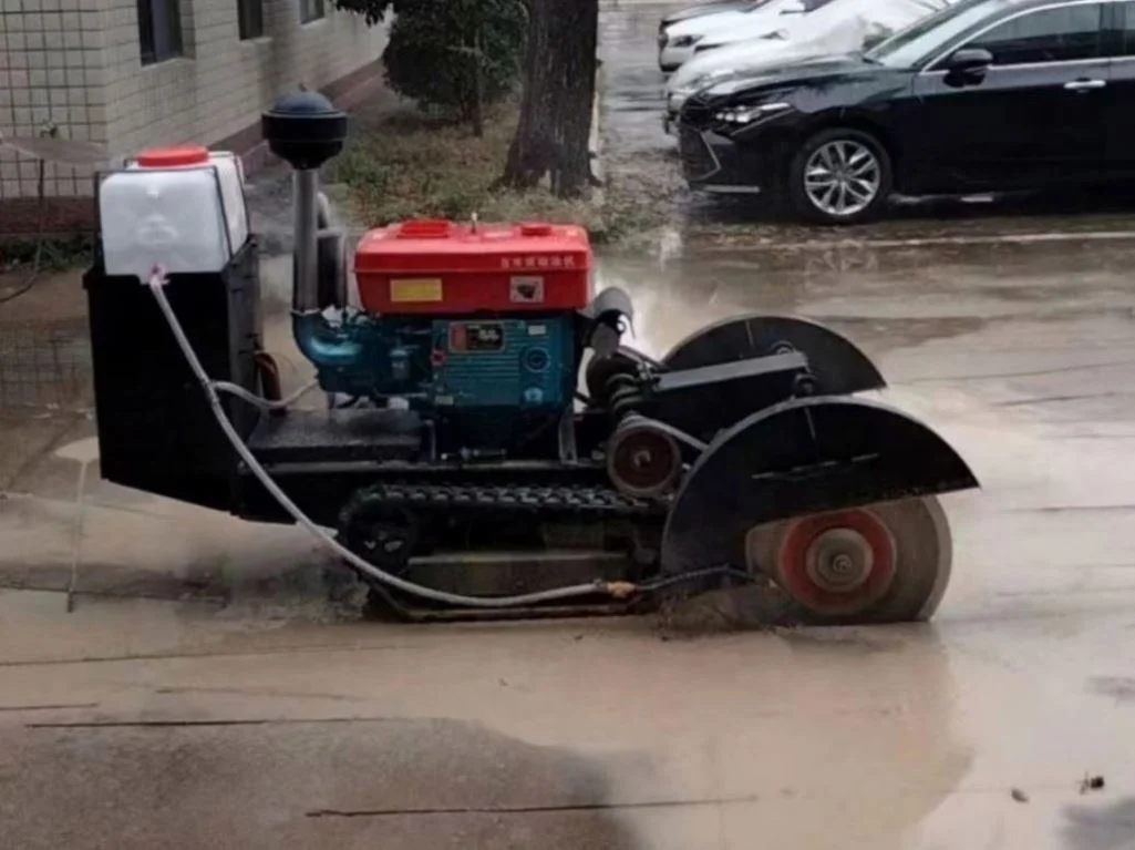 Manufacturer  500 Mm Depth Concrete Bumpy Asphalt Pavement Tracked New Cutting Machine