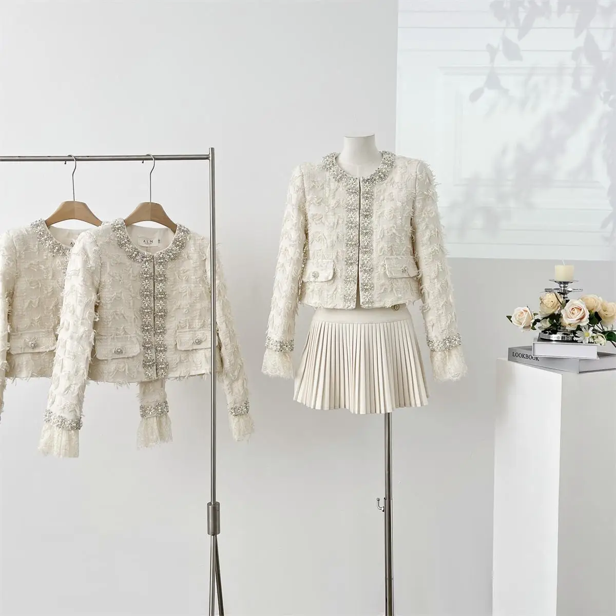 Small Fragrance Autumn Winter Beading Tweed Pearls Short Jacket Coat + Mini Pleated Skirt Suit Two Piece Sets Womens Outifits