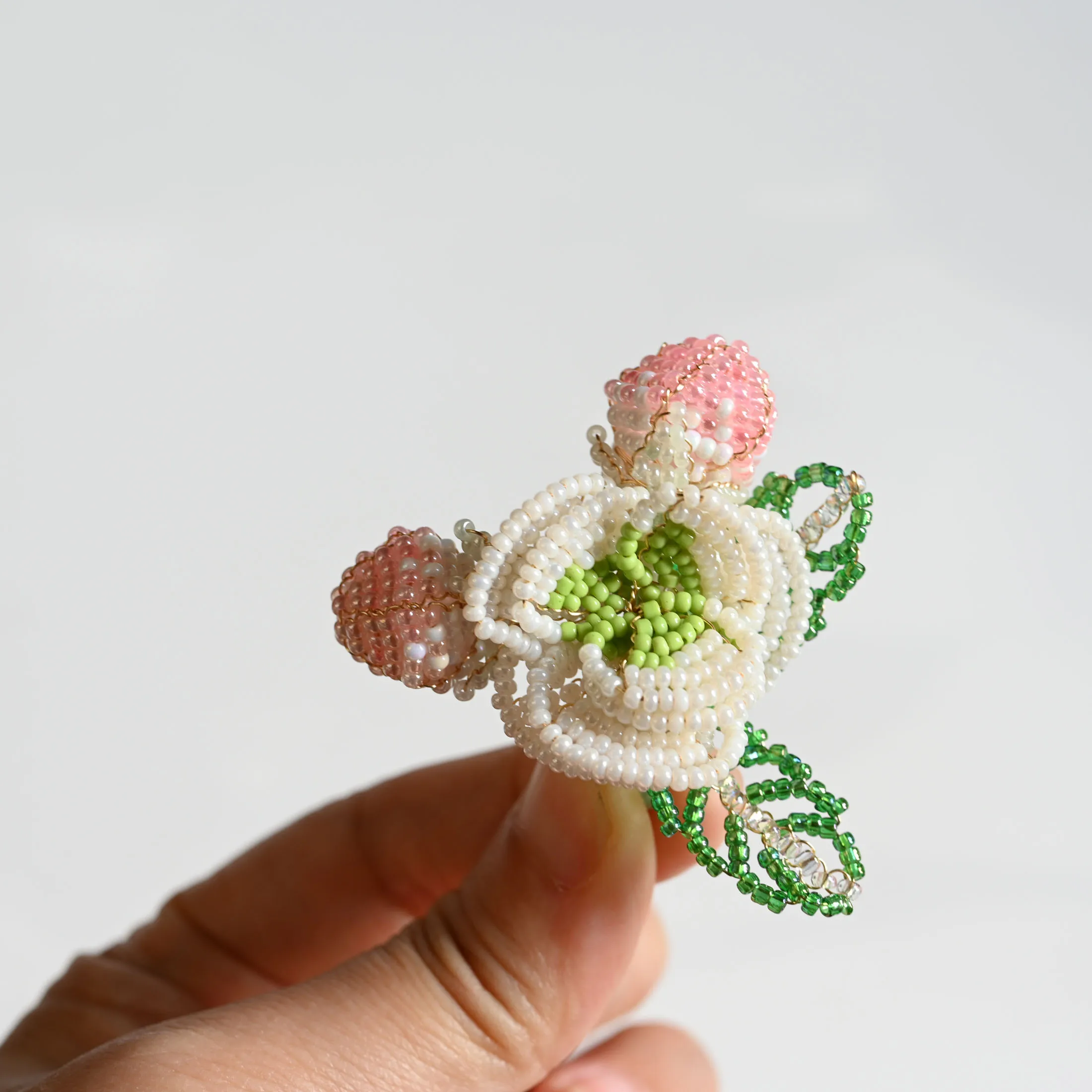 DIY 3D Flower beaded patches for clothing Sew on appliques decorative parches bordados para ropa Embroidery hairpin accessories
