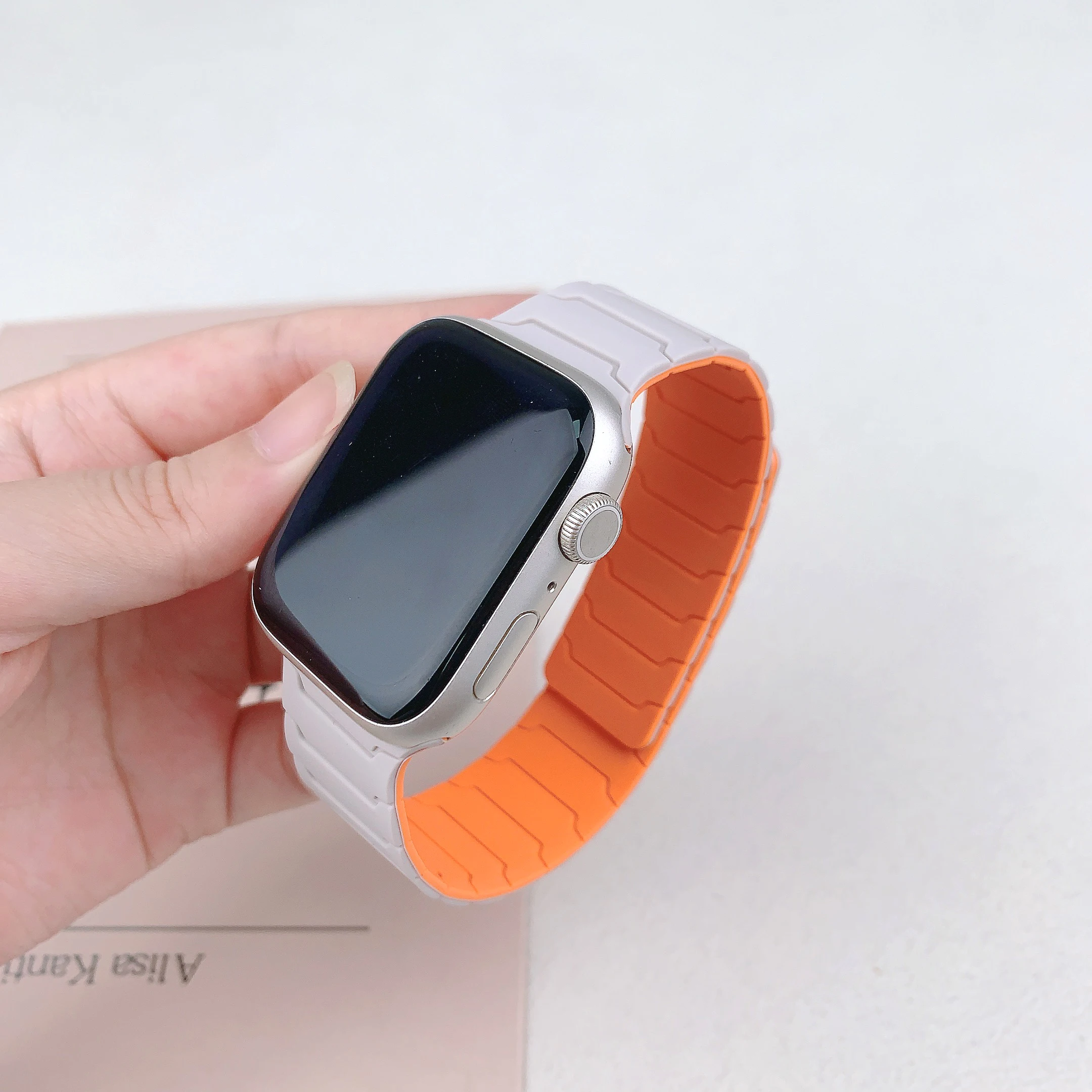 Magnetic Band For Apple Watch Strap 46mm 44mm 45mm 40mm 42mm 41mm Correa Bracelet IWatch Series 11 10 SE 9 8 7 6 Ultra 3 2 49mm