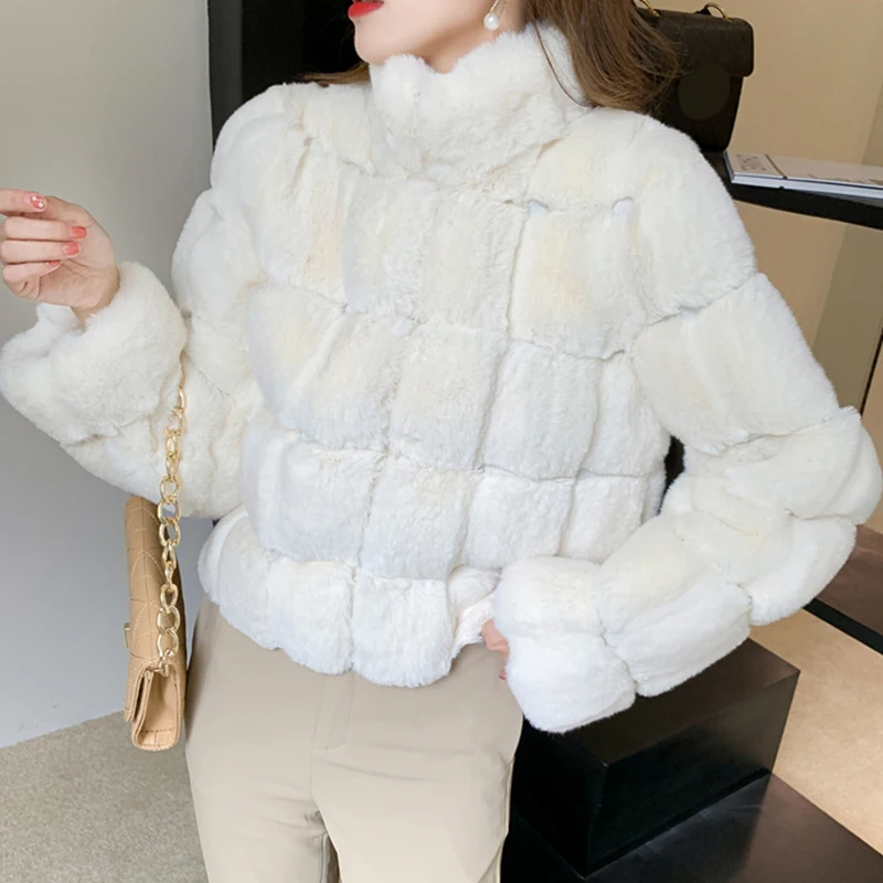 

Pop Stand-up Collar Fake Fur Women's Jacket Nice Fashion Long Sleeved Furry Coat Female High Street Short Winter Jacket Mujer