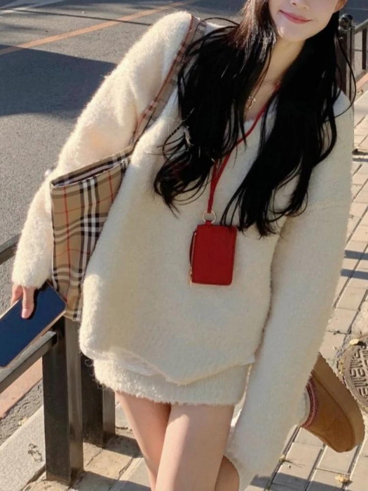 2024 Korean Fashion Sweet Knit Two Piece Set Loose Sweater + Mini Bag Hip Skirt New V-neck Casual Pullovers Women\'s Winter Suits