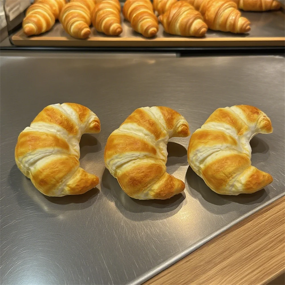 PU Simulation Croissant Realistic Bread Models European Alkaline Bread Decoration Ornaments Food Fake Toys Cake Home Display