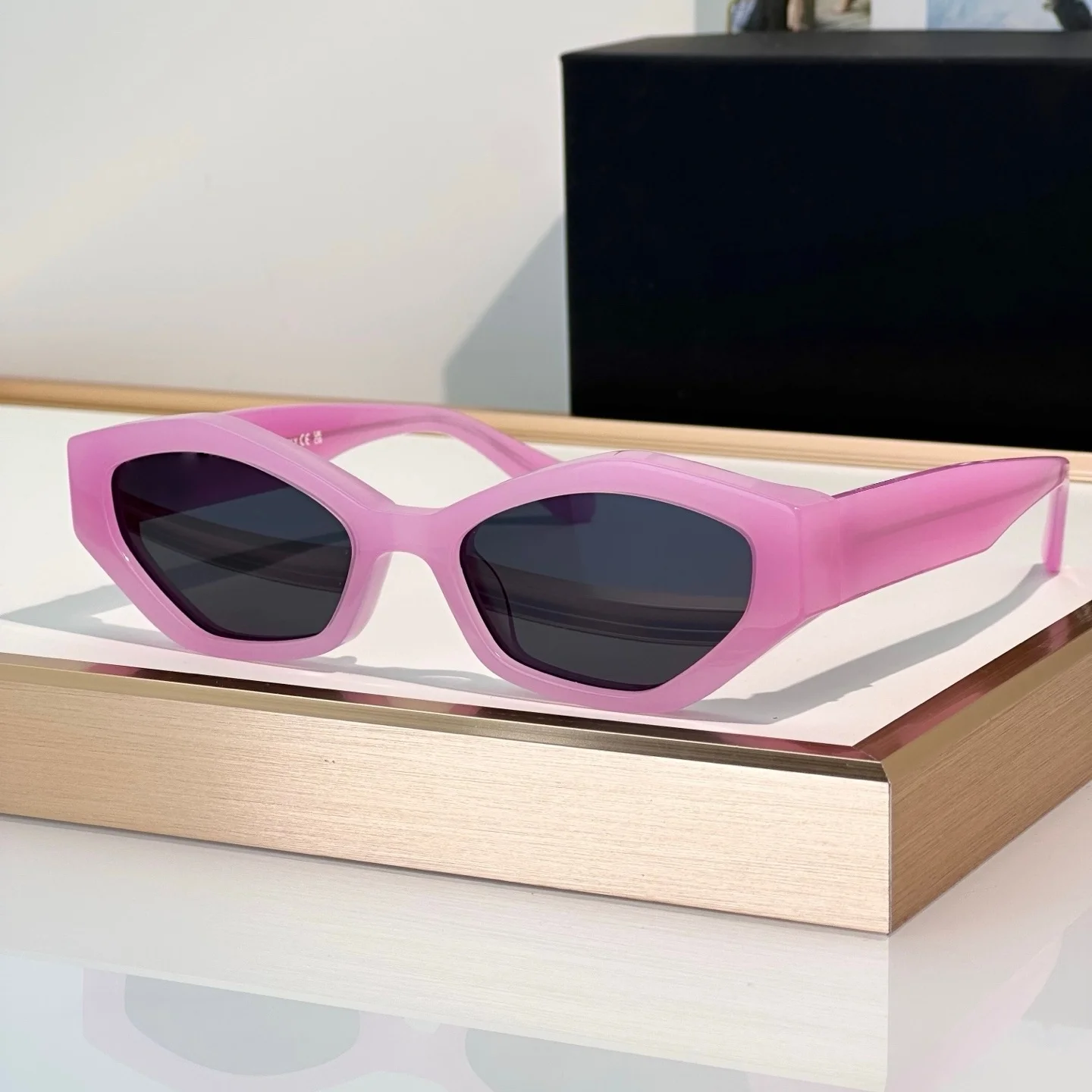 OERI144 Sunglasses for Men Women,Premium Acetate Cat Eye Frame,UV400 Blocking,Trendy Retro Cat Eye Must-have Fashion Eyewear