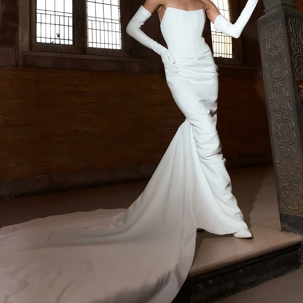 Klassieke satijnen strapless mouwloze plooi zeemeermin bruid trouwjurken bruidsjurken op maat