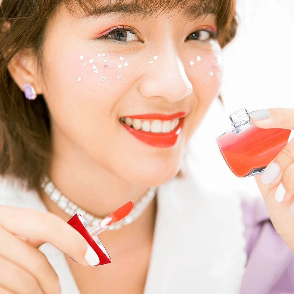 

25Sets Heart Shaped Lip Gloss Container Compact Size DIY Lip Color Tube Refillable Lightweight Portable for Outdoor Travel