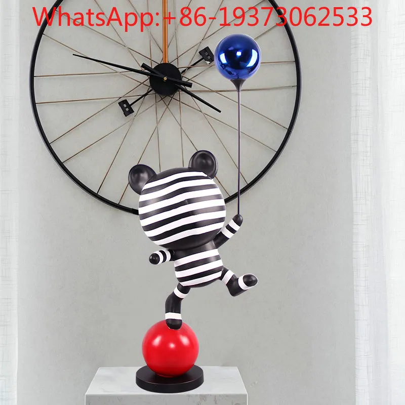 Cartoon Bear Desktop Sculpture, Hotel Lobby Interior Soft Furnishings, Decorative Decorations, Living Room Art Installations view 2