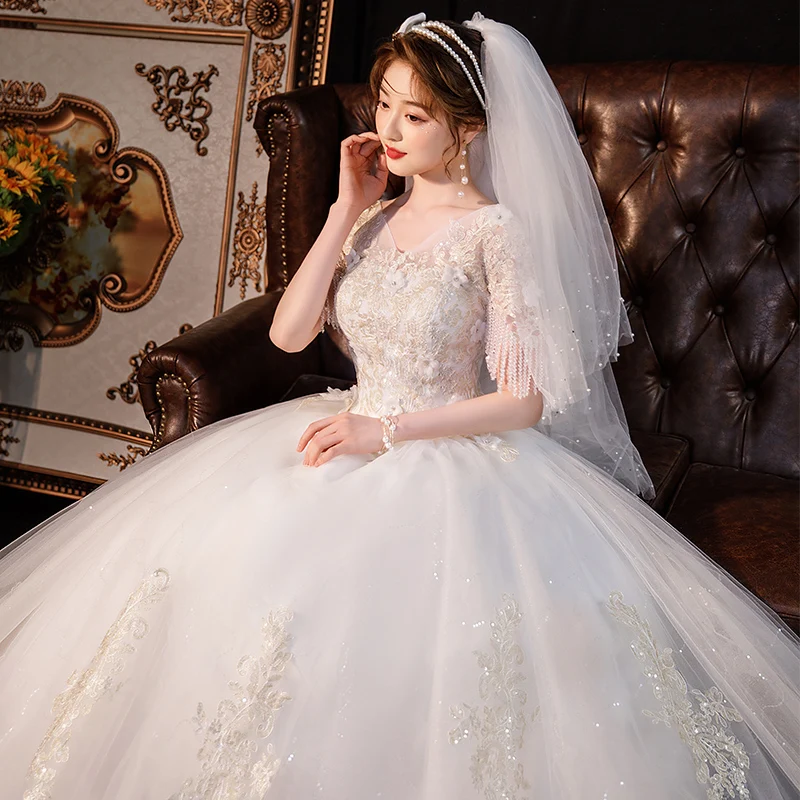 คลาสสิก V คอชุดแต่งงานกับพู่ Elegant Lace Applique Tulle Sukienka Na Wesele ชุดเจ้าสาวใหม่ที่กําหนดเอง