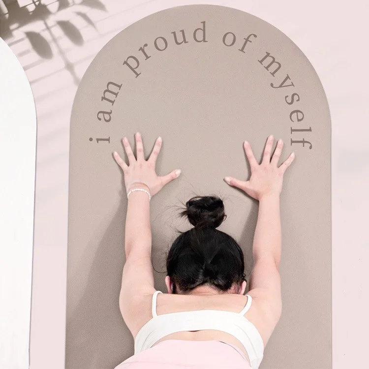 عالية الجودة صديقة للبيئة مطبوعة شعار مخصص المضادة للانزلاق الرياضة اليوغا ممارسة حصيرة مقاوم للماء بولي المطاط المطاط الطبيعي بالجملة