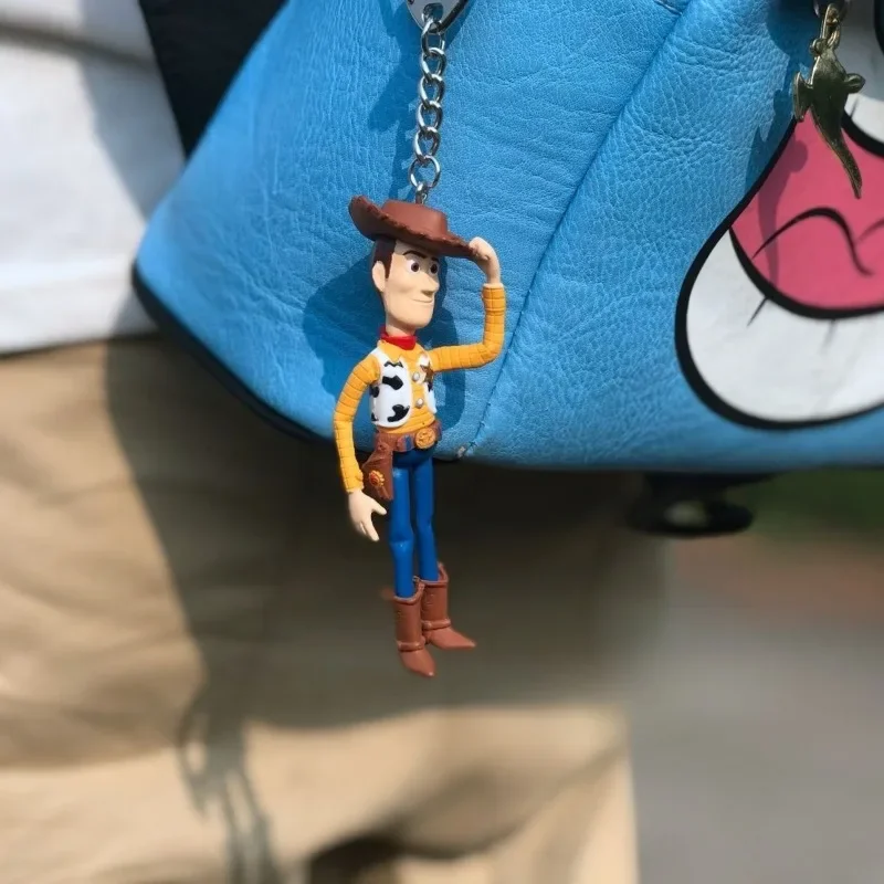 سلسلة مفاتيح تمثال لطيفة على شكل بضائع كرتونية جديدة من ديزني وودي، تزيين حقيبة ظهر مخصصة للأولاد والبنات كاواي، هدية للعطلات #4