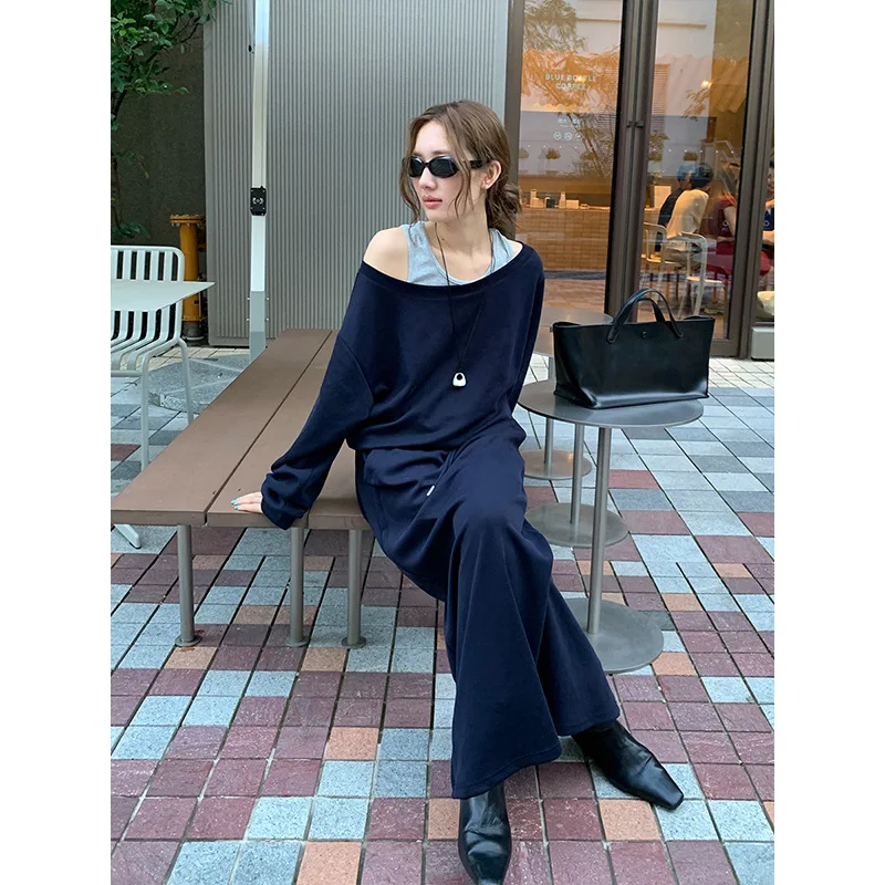 

2025: свитер из двух частей + юбка. Осенний повседневный модный костюм из трех частей в Европе и Америке.