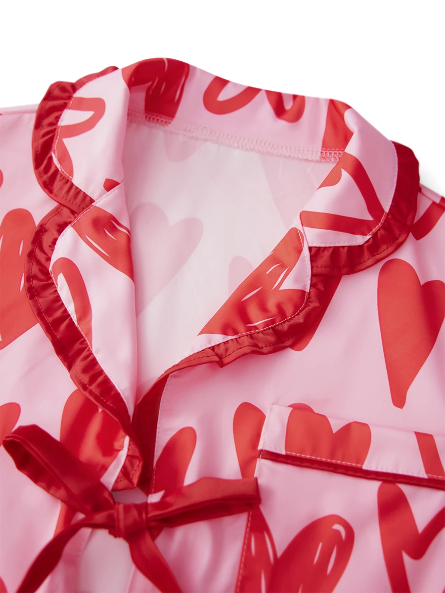 Conjunto de salón para mujer del Día de San Valentín con estampado de corazón, camisa de manga larga con lazo frontal y pantalones cortos, conjuntos de ropa de dormir en rojo