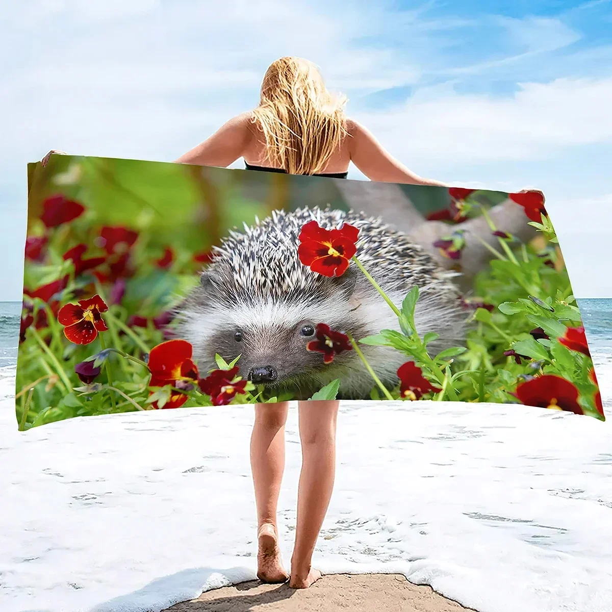 Cute Hedgehog Beach Towel Wild Animal Print Bath Towel For Adult Kids Wrapped Bikini Covered Sunscreen Blanket Sport Pool Towels