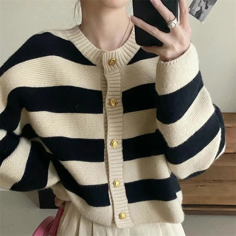 

Women Striped Sweater Single Breasted Cardigan O Neck Jumpers Button Spliced Casual Regular Knitted Casual 2025 Autumn
