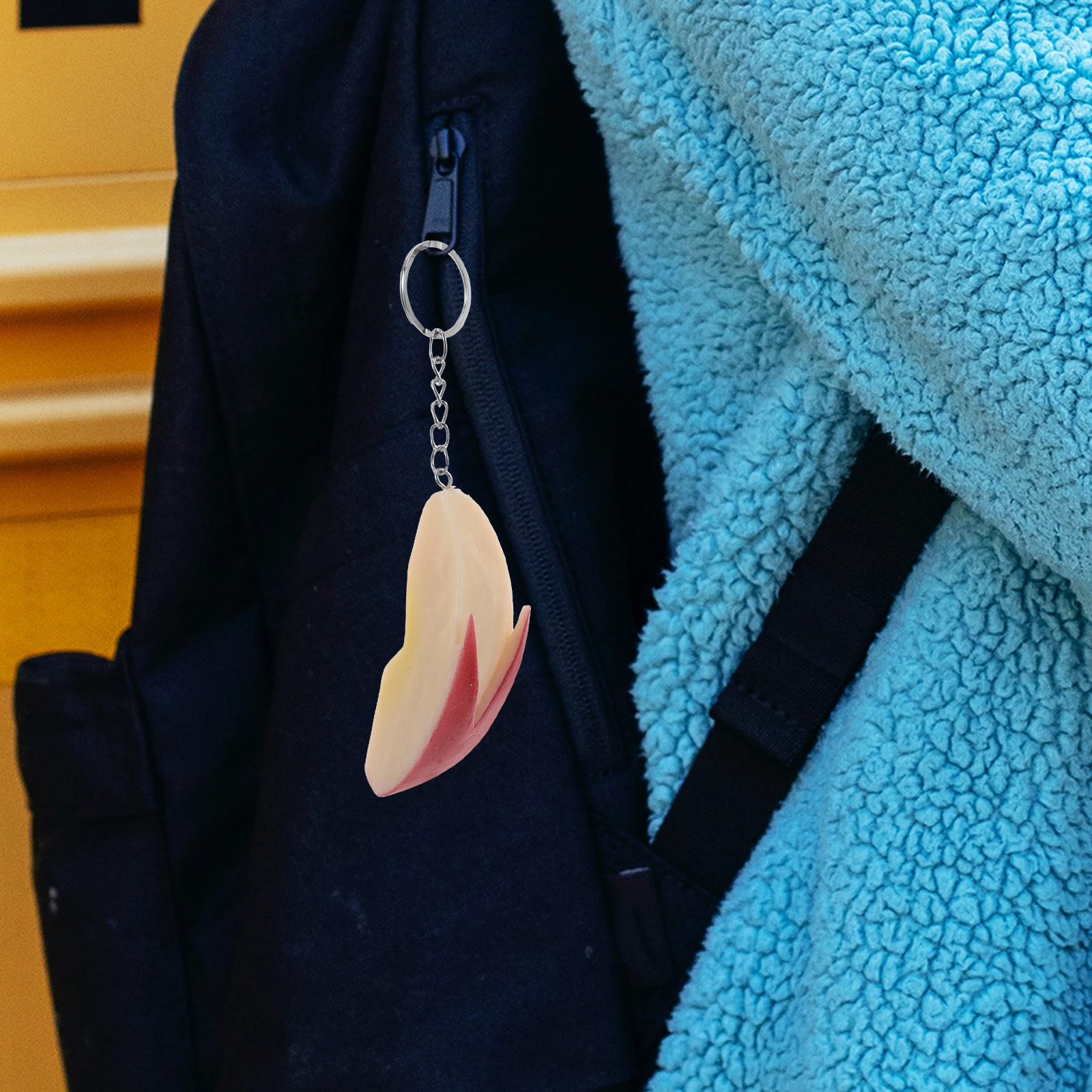 

Creative Slice Fruit Keychain Realistic Apple Bag Charm Ornaments Cute Fruit Keyring Keychain Accessory Backpack Purse Key Chain