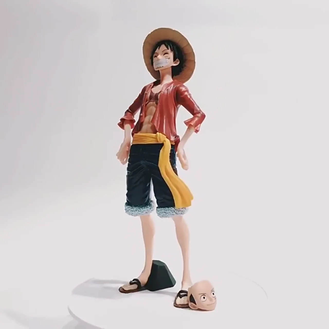 One Piece Anime 28cm Actionfigur - Luffy mit drei Gesichtsformen, selbstbewusstes Lächeln, Sammlerstück, Modellbausatz