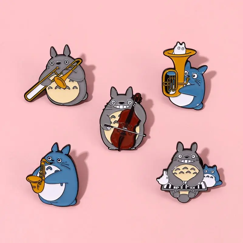 Pop anime Totoro brooch cute metal chest badge creative book packaging accessories brooch accessories gifts