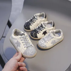 Baskets de marche blanches non aldes pour enfants, chaussures décontractées pour garçons et filles, chaussures de planche d'extérieur respirantes, design de mode, nouveau