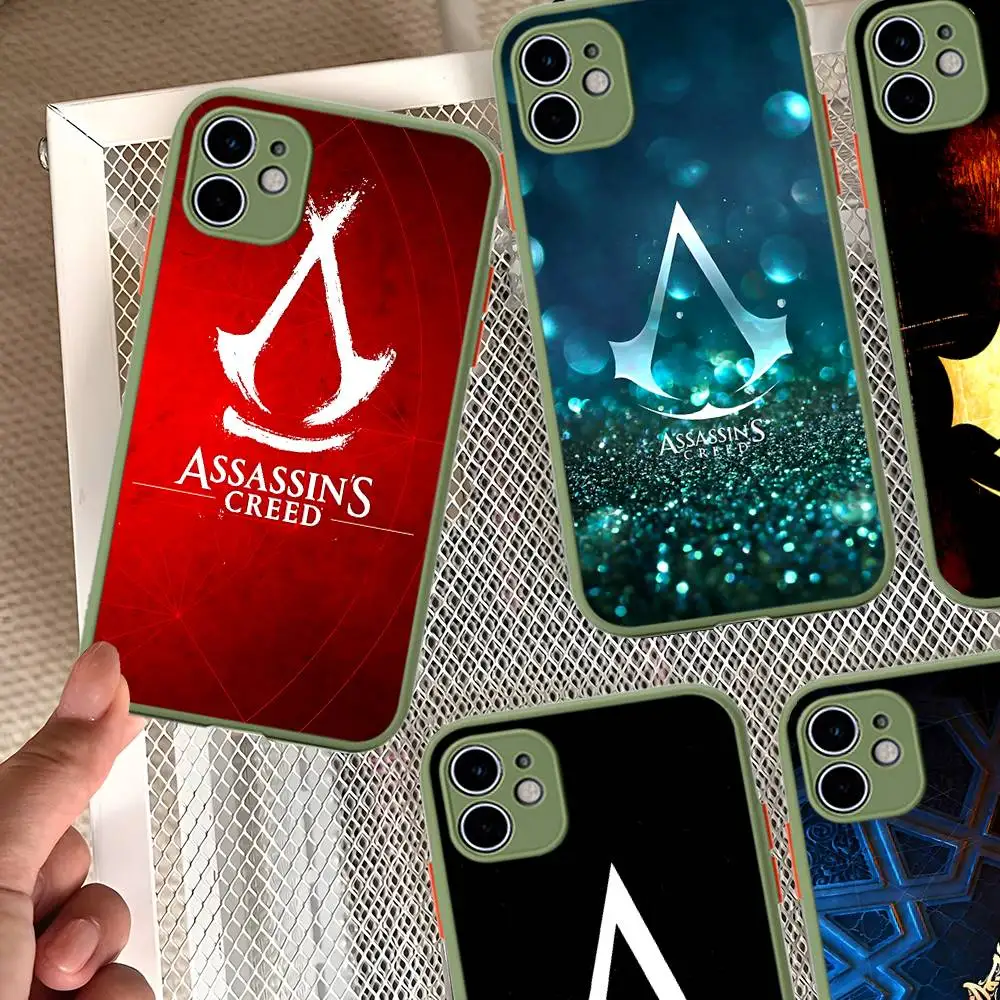 Game AssassinS Creed For iPhone 16 15 14 13 12 11 Pro Max X XS MAX Plus Translucent Black Phone Cover