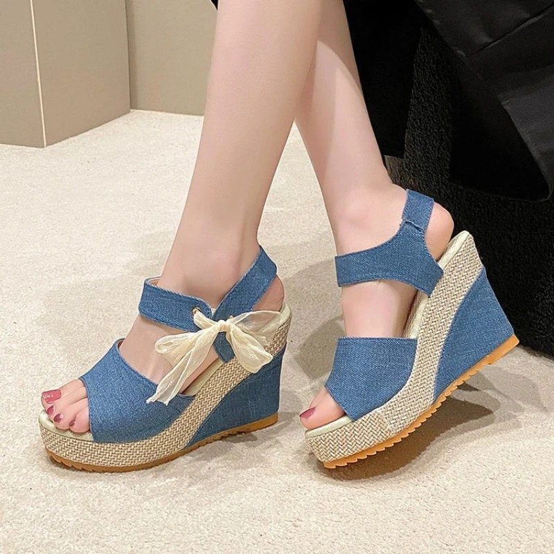 Sandalias de tacón para mujer, zapatos elegantes con plataforma y cuña de diseñador, de lujo, cómodos, a la moda, para verano