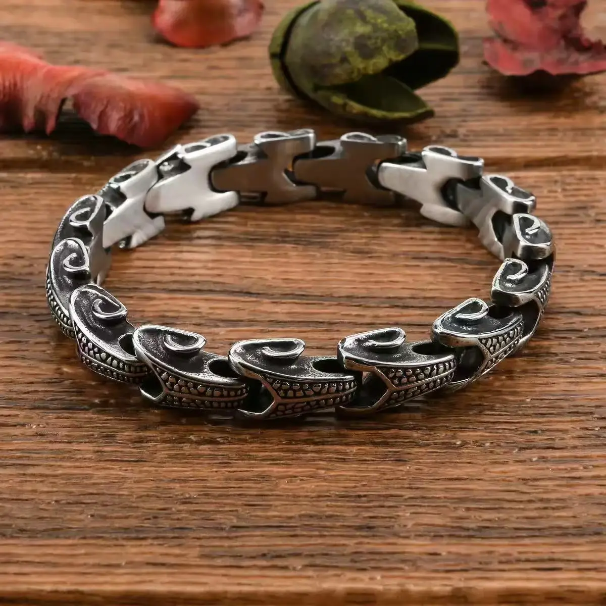 Hip-hop personality men's punk retro dragon bone bracelet front and back chain engraved double-headed snake cobra hand ornaments