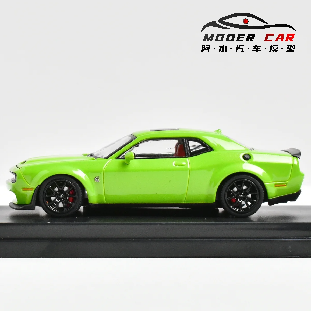 

Литая под давлением модель автомобиля SH 1:64 SRT Hellcat