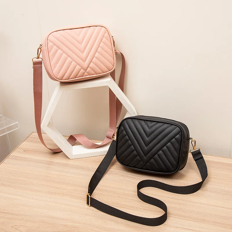Light luxury niche women\'s bag fashion trend diamond pattern embroidered stripe casual versatile single shoulder diagonal cross