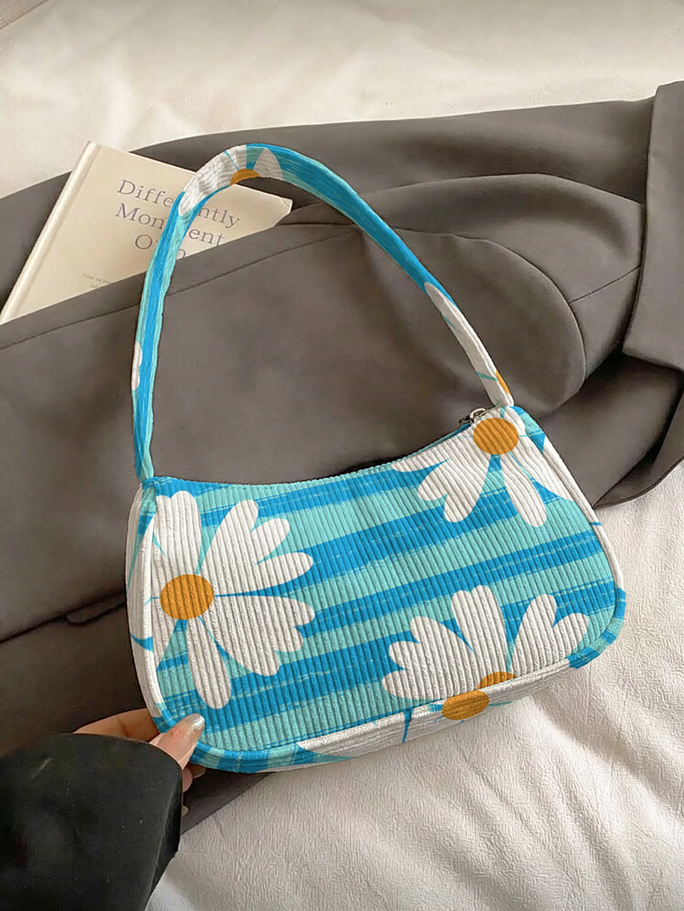 Trendy Bright Daisy & Blue Stripe Print Shoulder Bag, Summer Blue Corduroy Underarm Bag