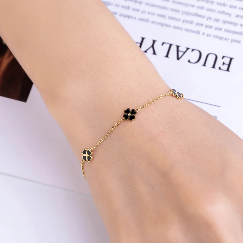 Length 15cm+5cm Exquisite 4 Black Peach Hearts Composition Flower Bracelet For Women Stainless Steel High Quality Jewelry