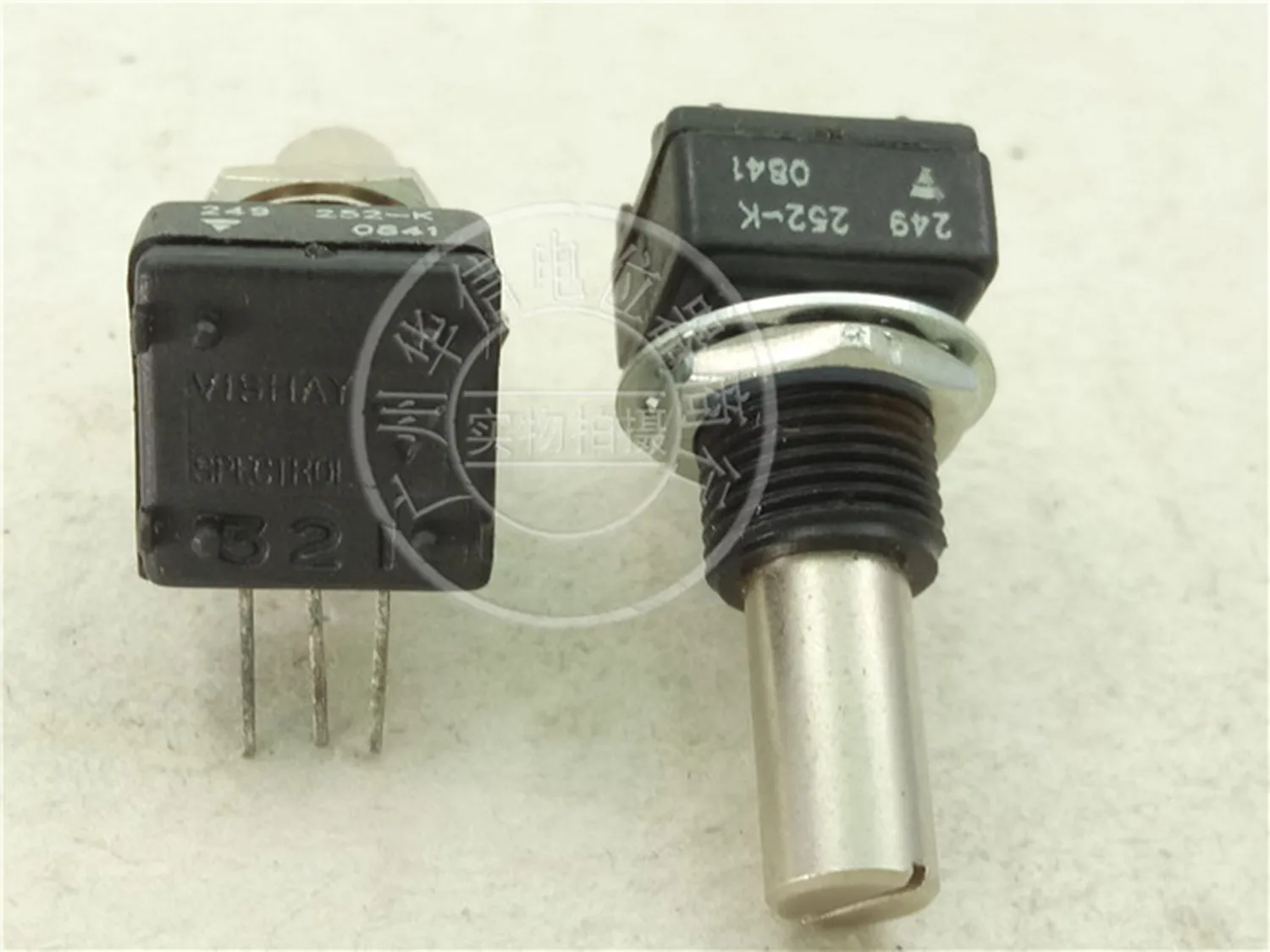 

Original new 100% 249-252-K sealed potentiometer 2.5K shaft diameter 6.4MM (SWITCH)