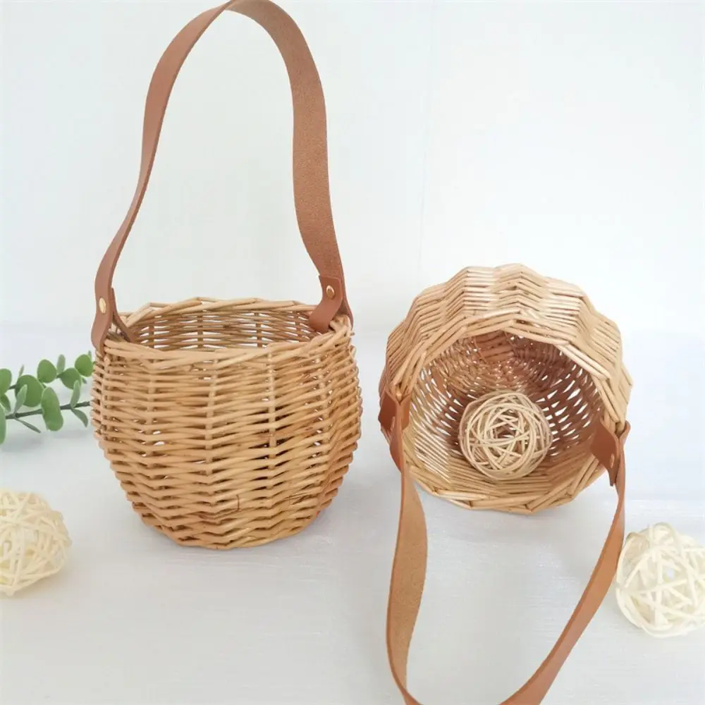 

Brown Hanging Flower Basket Pu Belt Round Weaving Flowerpot Photo Props Desktop Ornament Wicker Hand-held Basket Balcony Terrace