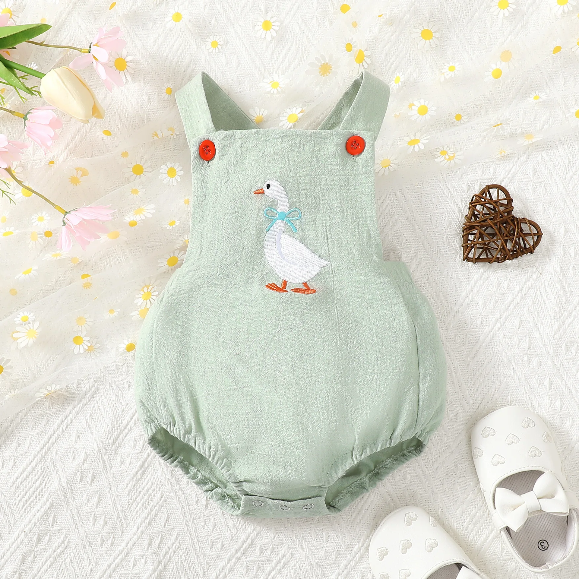 Summer Fashion Cotton Green Sling Duckling Embroidered Poncho Triangle Crawling Suit Comfortable and Easy Care