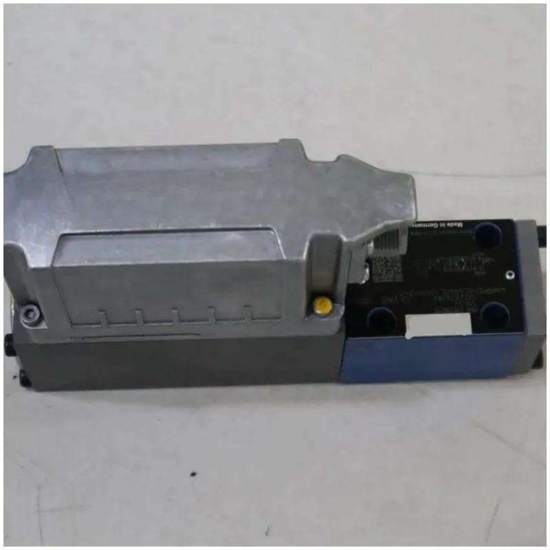 Katup Hidrolik 4WRPEH 4WRPEH6C4B04L-2X/G24K0/A1M 4WRPEH6C3B04P-2X/G24K0/A1M 4WRPEH6C3B40L-2X/G24K0/A1M Katup Proporsional