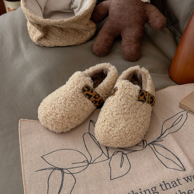 

Зимняя классическая детская уличная хлопковая обувь, новая модная повседневная плюшевая обувь для девочек, теплая детская обувь на плоской подошве с круглым носком