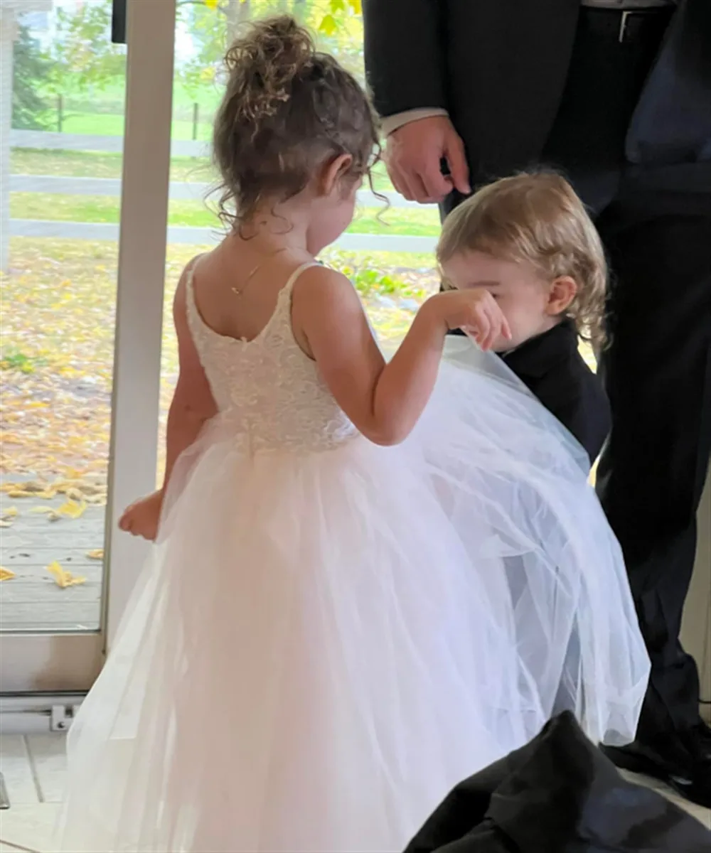 

Kids White Ivory Puffy Flower Girl Wedding Dress Appliques Spaghetti Straps First Communion Dress Girls Bride Dress Customized