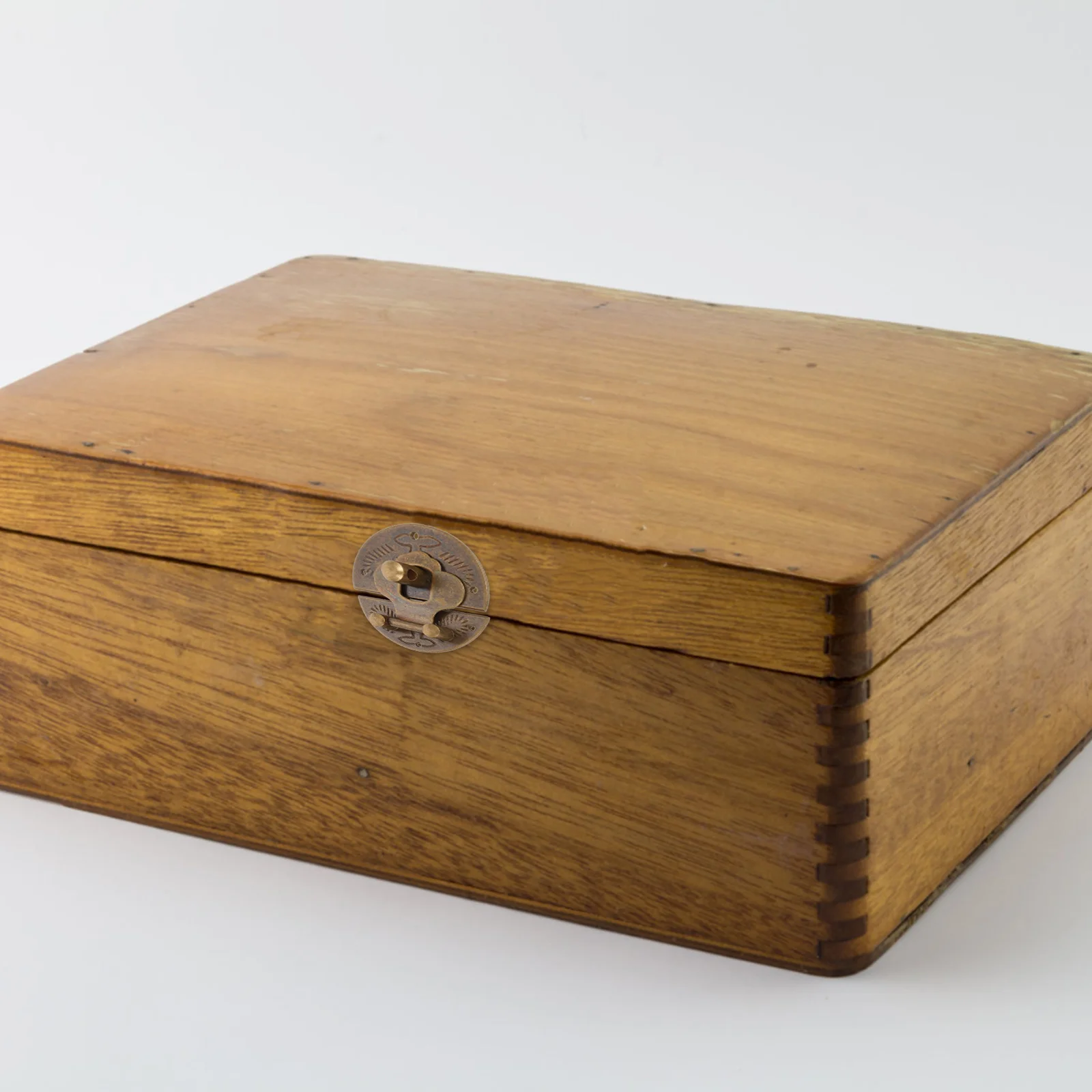 

2pcs 3Cm Brass Latch Round Box Clasp For Jewelry Cabinet Chest Hardware Vintage Door Latch Plate Metal Latches Lock Catch