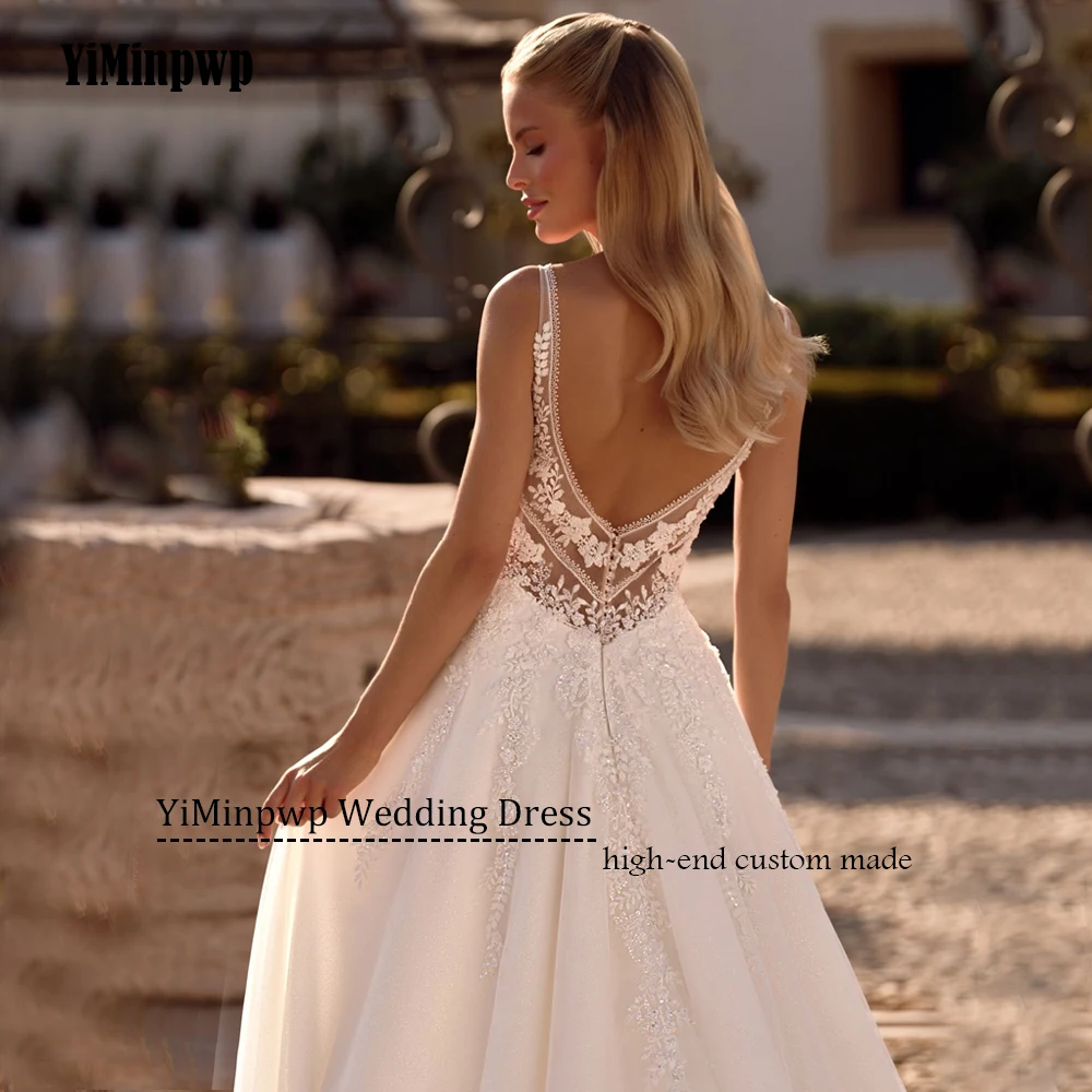 Vestido de novia bohemio personalizado con espalda descubierta, corte en A, tul con abertura lateral, apliques con cuello en V, vestidos de novia para playa, vestido de novia sin espaldaVestido de novia sin espalda per