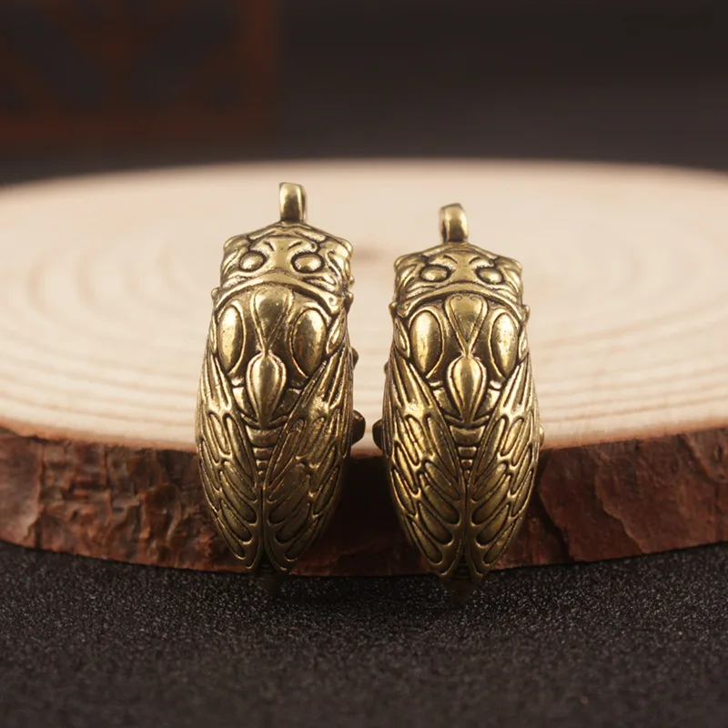1/2pcs brass golden cicada baby pendant retro and old golden cicada five emperors money gourd ethnic style car keychain pendant