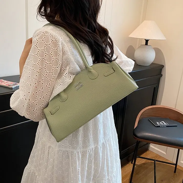 

2025 summer new one-size-fits-all zipper one-shoulder messenger bowling bag women's handbag small square bag fashion and leisure