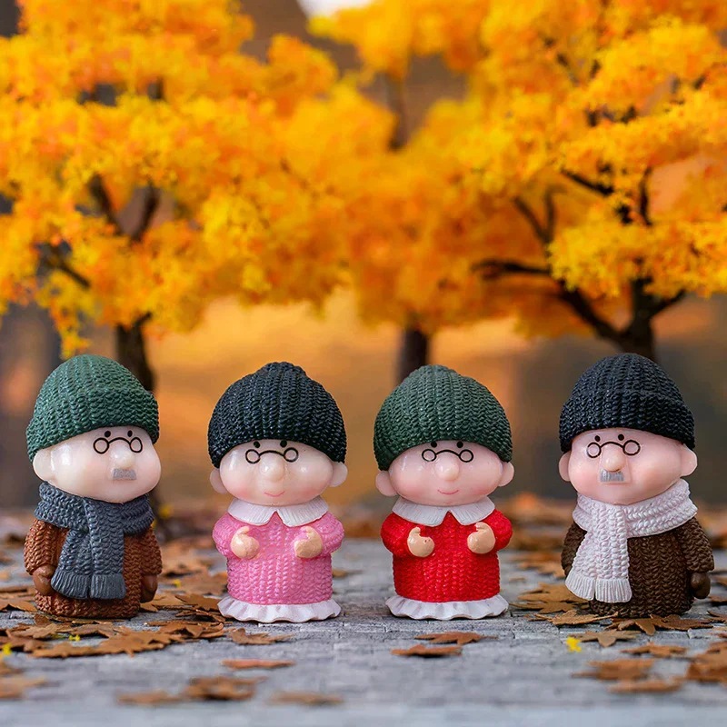 1Pair Mini Couples Figurines Micro Landscape DIY Miniatures Plastic Crafts Fairy Garden Moss Dollhouse Terrarium Home Decor