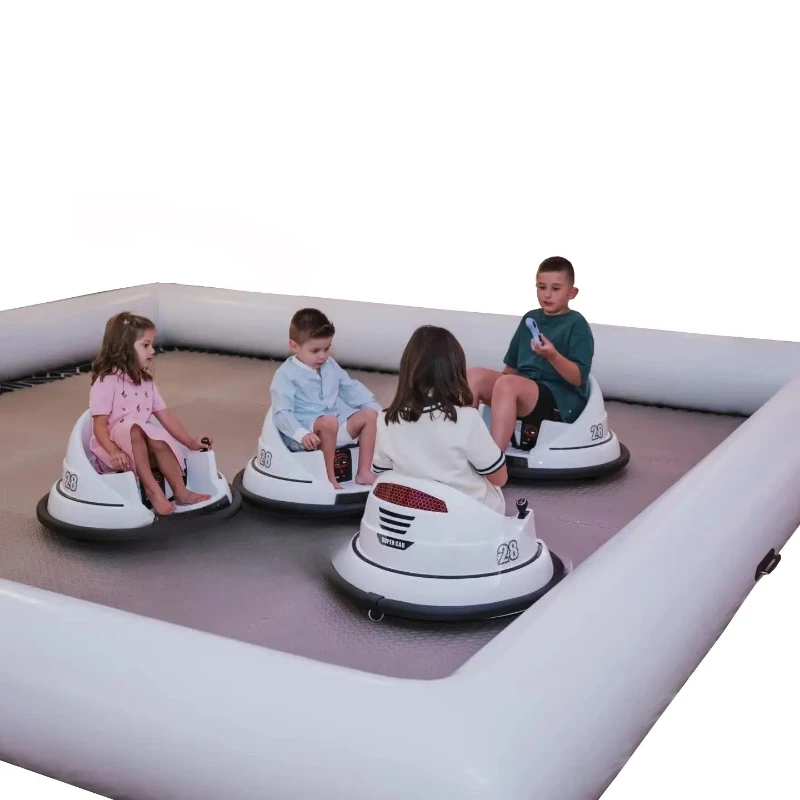 مسار سيارة ممتص للصدمات أبيض قابل للنفخ بدون قاع مسار كارت قابل للنفخ 16.5 × 16.5 قدم.