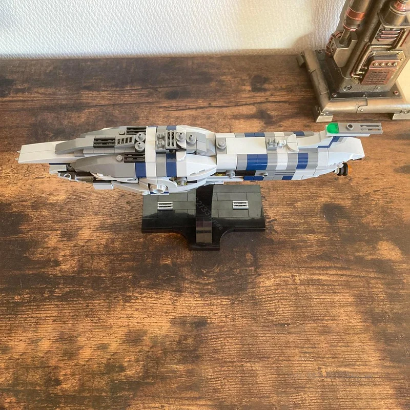 NUOVO MOC Serie di film di fantascienza Malevolence Midi Scale Building Blocks Modello di assemblaggio fai da te Spazio interstellare Astronave Giocattolo per bambini Regalo