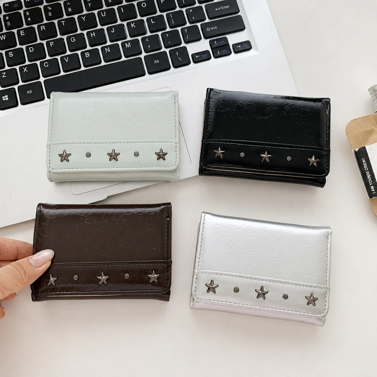 Lightweight Small Wallet Vintage Star Rivet Decor Purse Daily Card Cash Organizer Stylish Women'S Trifold Short Wallet For Cash