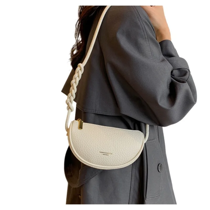 

Niche fashion texture small bag female 2025 new trend retro single shoulder crossbody bag casual commuting dumpling bags
