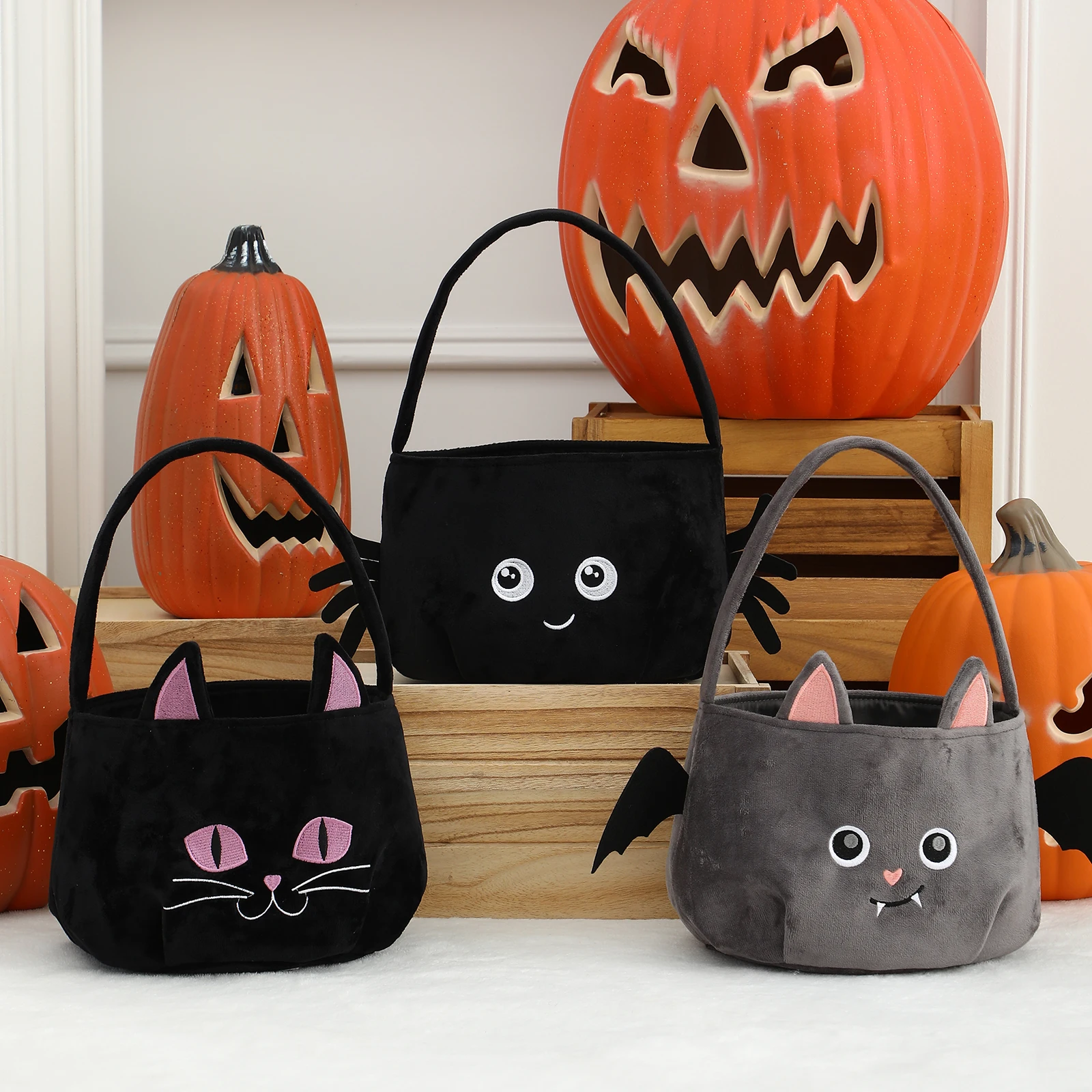 【セール中】ハロウィンバスケット子供のためのかわいいトリックオアトリートバケツ黒猫クモコウモリパーティーの好意屋外家の装飾