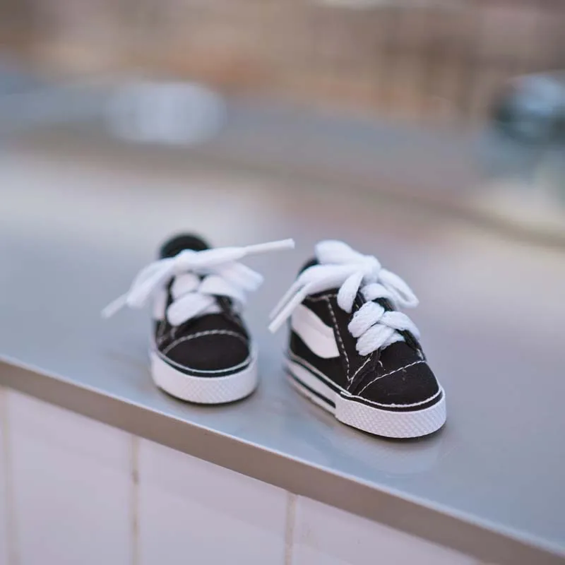 20cm Plush Doll Shoes Casual Versatile Flat Canvas Shoes Fashion Black White Leather Shoes Boys Girls Return School Season Gifts