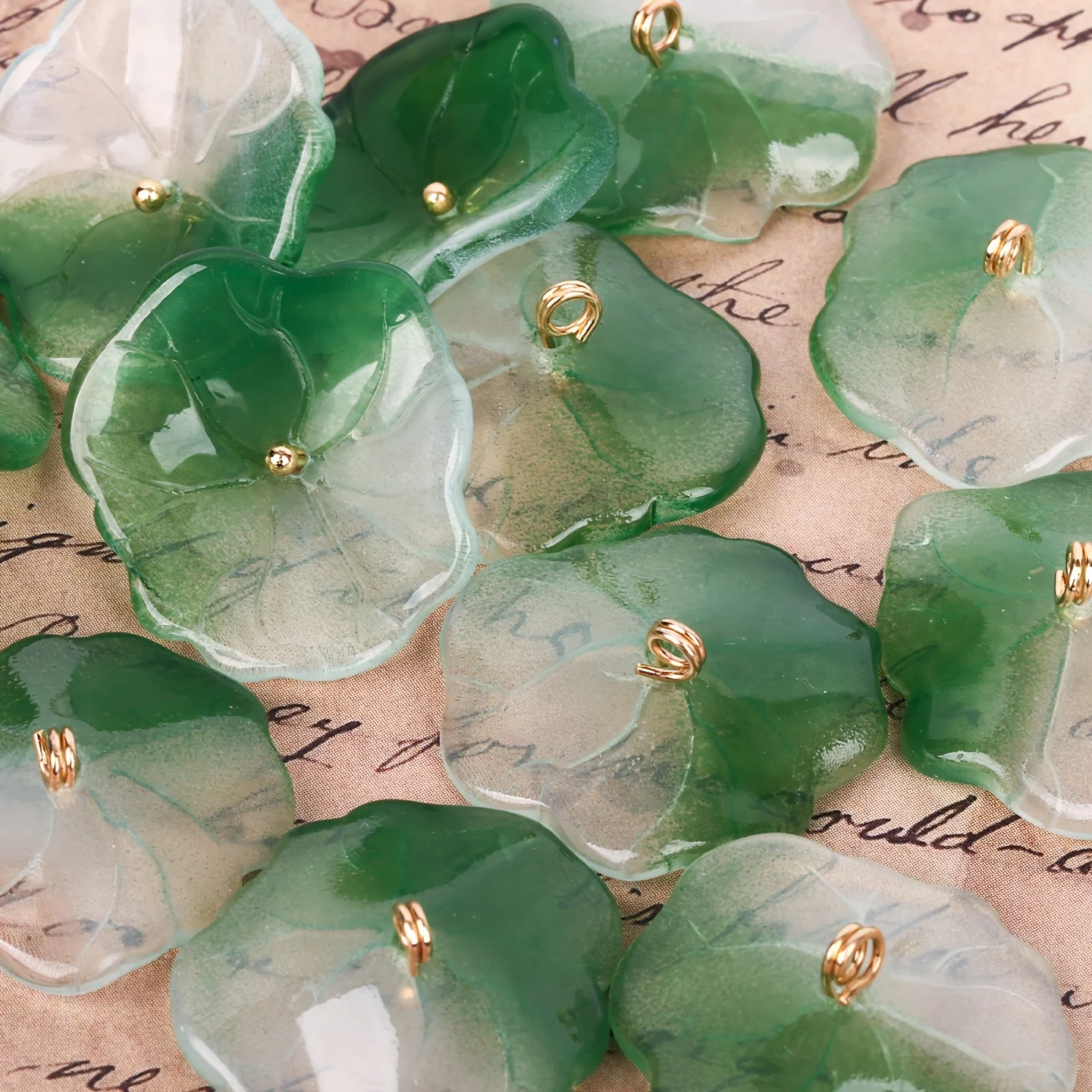 10er-Pack 25mm Farbverlauf Grüne Lotus-Knöpfe - Hellgrün zu Weiß 2-Loch Plastik-Nähknöpfe für Anzüge, Mäntel & Jacken