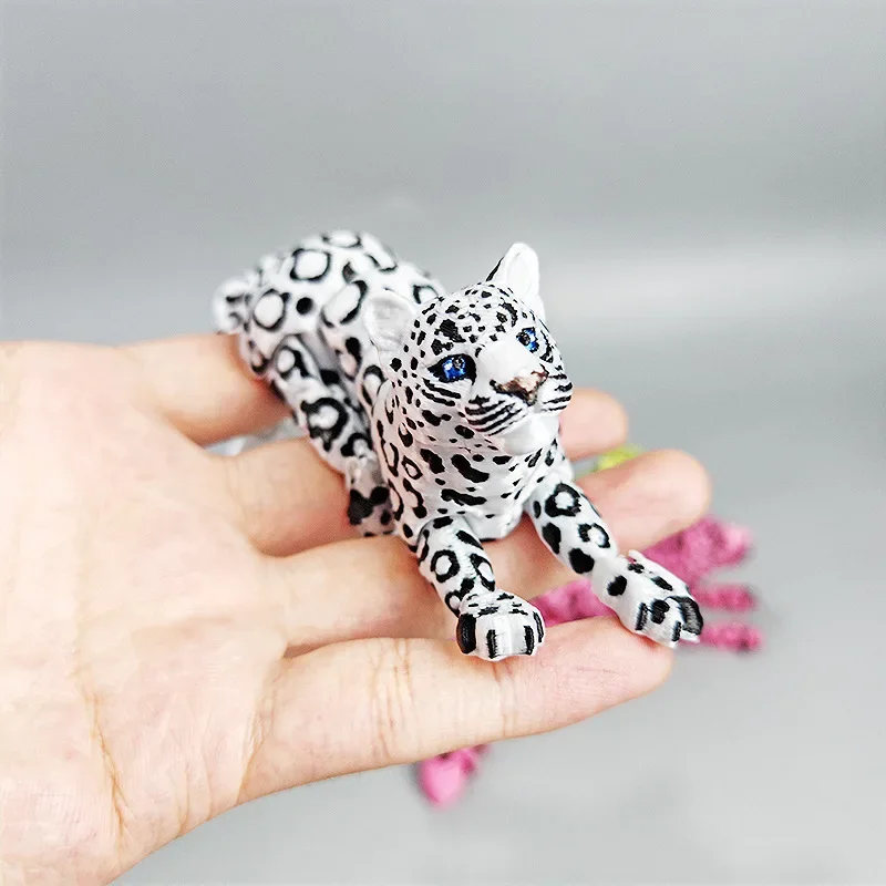 

3D Printed Snow Leopard Figurine Joint Movable with Simulated Eyes Animal Ornament for Christmas Children's Gifts Home Decoratio