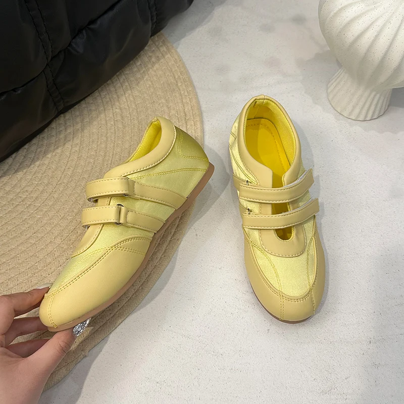 

Women Flats Shoes Sneakers Casual Sport Loafers Summer Woman 2025 New Brand Designer Ballet Shoes Running Mujer Zapatillas